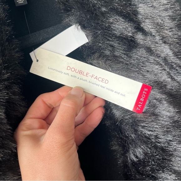 NWT Talbots Sweater Vest With Detachable Faux Fur Collar Size XS - Picture 3 of 7